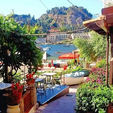 Sebastian House Lägenhet Giardini Naxos