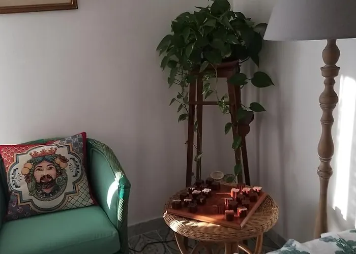 Sebastian House Apartment