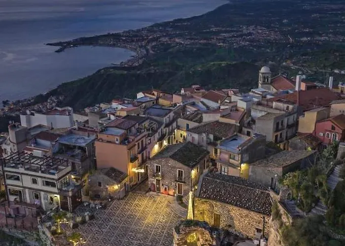 Sebastian House Apartment Giardini Naxos