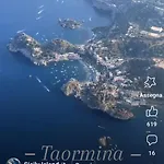 Sebastian House 公寓