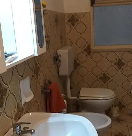 Sebastian House Apartment
