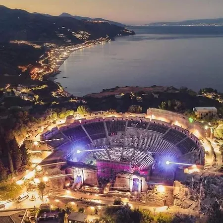 Sebastian House דירה *