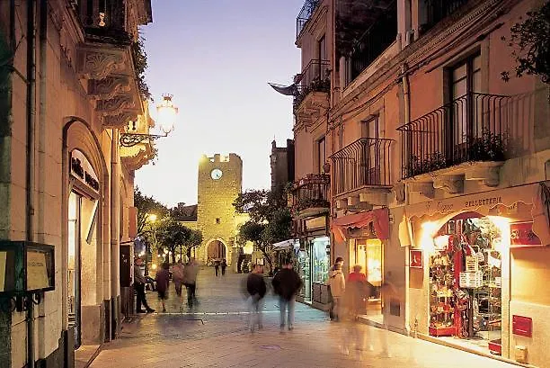 Sebastian House Giardini Naxos