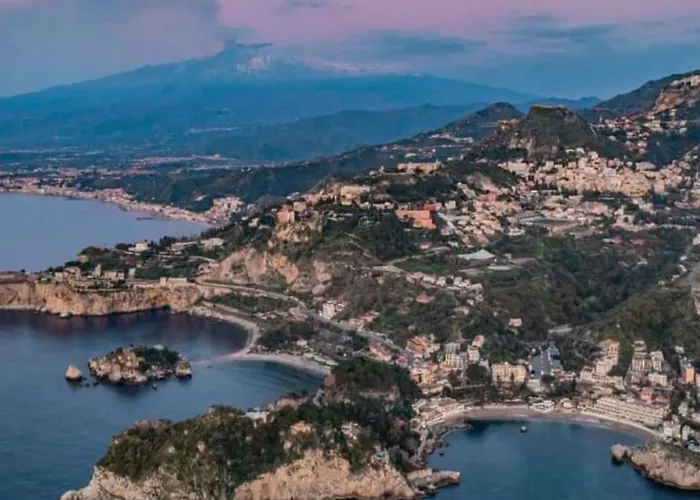 Sebastian House * Giardini Naxos