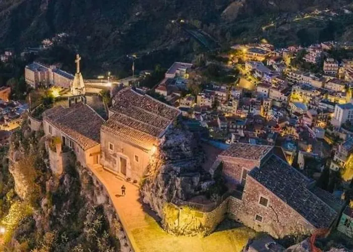 Sebastian House Apartman